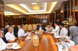 Gubernur Sulsel Bahas Perbaikan Jalan dari Makassar-Jeneponto