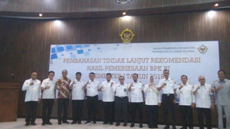 Wakil Bupati Sidenreng Rappang, Mahmud Yusuf menghadiri pembahasan tindak lanjut rekomendasi hasil pemeriksaan BPK RI semester pertama tahun 2019, Rabu (19/6/2019).


