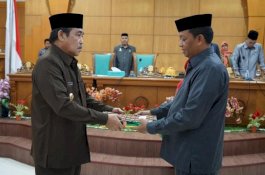 Paripurna DPRD Sidrap Tetapkan Dua Ranperda Jadi Perda