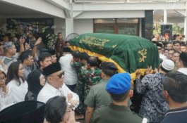 Jenazah Putra Ketua MA Tiba di Rumah Duka, Disambut Tangis