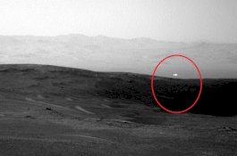 Benarkah itu UFO? NASA Temukan Cahaya Putih Misterius di Mars?