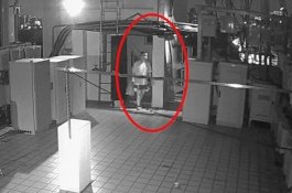 Dendam Pada Tetangga, Pria ini Buang Air Besar di Bak Air Apartemen