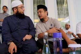 Ustaz Khalid Basalamah Bawakan Kajian Akbar di Rujab Wagub Sulsel