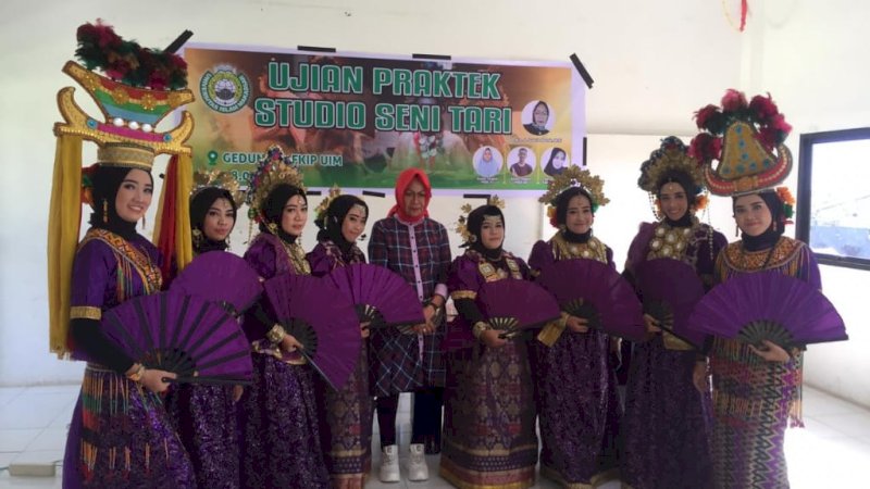 Mahasiswa PGSD UIM Gelar Pentas Seni Tari