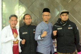 Pernah Dibilangi Ayah Kafir, Daeng Uki Menangis Bertemu Ustaz Ije