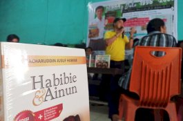 Bincang Buku, Cara Warga Parepare Rayakan Ulang Tahun BJ Habibie ke-83