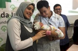 Fairuz A Rafiq Tak Pernah Pakai Deodoran Seumur Hidupnya