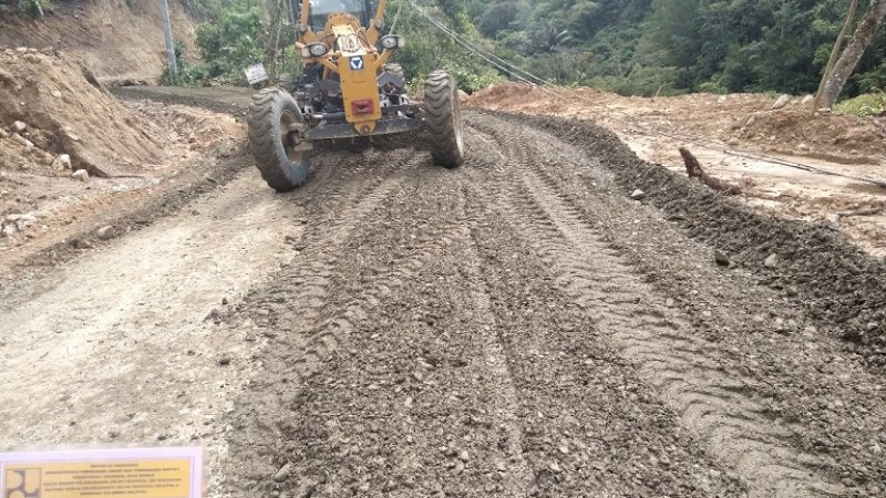 Hore... Pembangunan Jalan di Seko Dimulai