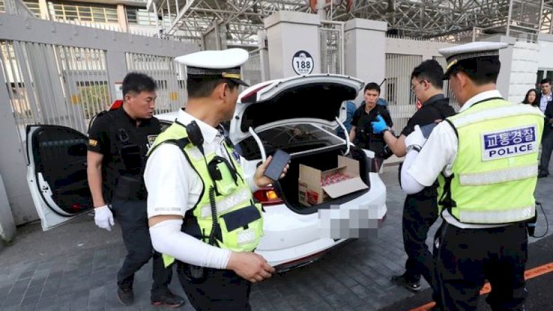 Mobil Berisi Gas Tabrak Gerbang Kedutaan AS di Seoul