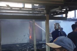 Satu Rumah di Bone Dilalap Api, Pemilik Nyaris Ikut Terbakar