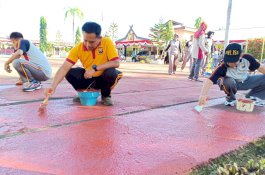 Jelang HUT Ke-73 Bhayangkara, Kapolres Sinjai Bersih-bersih Kantor