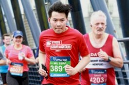 Pelari Malaysia Meninggal Setelah Rubuh Hanya Beberapa Meter dari Garis Finis Maraton Inggris