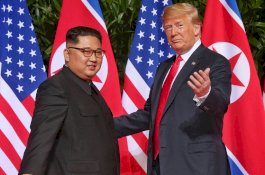 Melalui Twitter, Trump Ajak Kim Jong Un Berjabat Tangan' di DMZ
