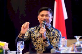 Adnan Berbagi Inspirasi Kepemimpinan Millenial dalam Memajukan Daerah