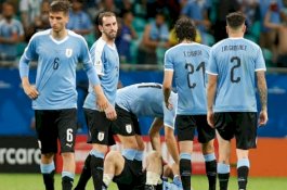 Copa America 2019: 3 Gol Uruguay Dianulir, Kalah Adu Penalti, Suarez Termehek-mehek