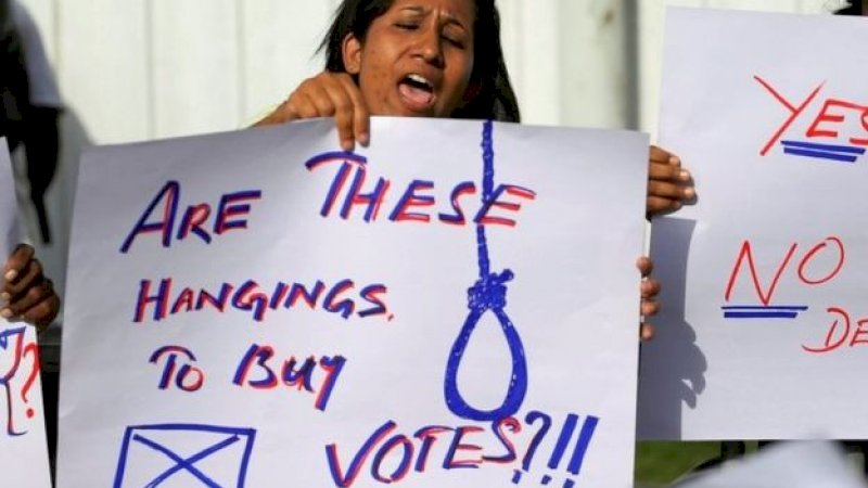 Demonstran menentang hukuman mati (Reuters)