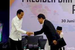 Diajarkan Prabowo, Alasan Habiburokhman Cium Tangan Ma'ruf Amin