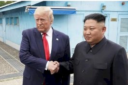 Korea Utara Memuji Pertemuan Bersejarah Kim-Trump di DMZ