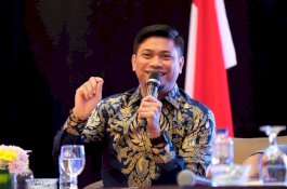 Semangati KNPI, Adnan Purichta Berbagi Kisah Jadi Anggota DPRD di Usia 23 Tahun dan Bupati 29 Tahun