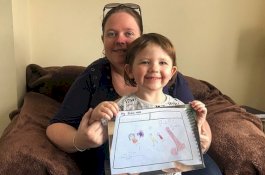 Putrinya Kecilnya Gambar Perosotan, Ibu: 