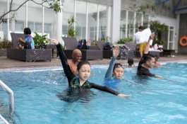 Four Points Makassar Buka Kelas Renang, Dilatih Atlet Profesional