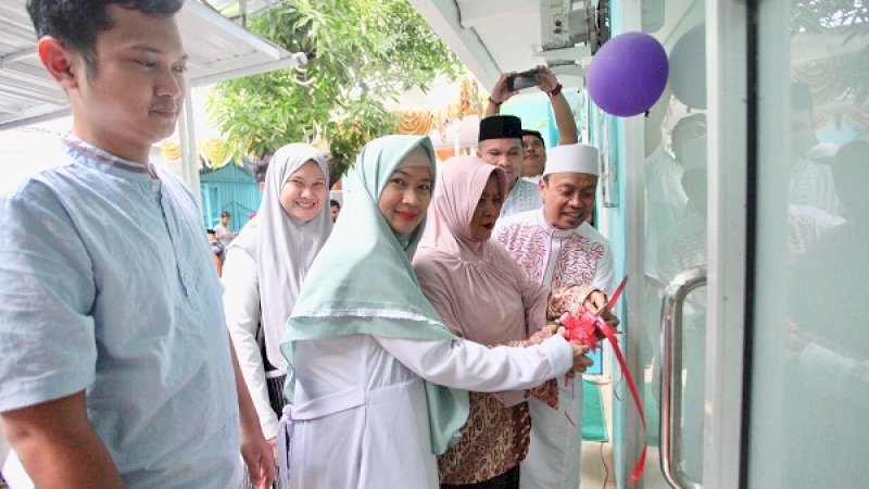 Suasana peresmian Klinik Sunat dan Poli Medical Check Up Klinik Wirahusada Medical Centre di Jl Monumen Emmy Saelan.