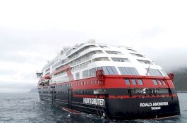 Kapal Pesiar Bertenaga Baterai Pertama di Dunia Akan Berlayar ke Kutub Utara