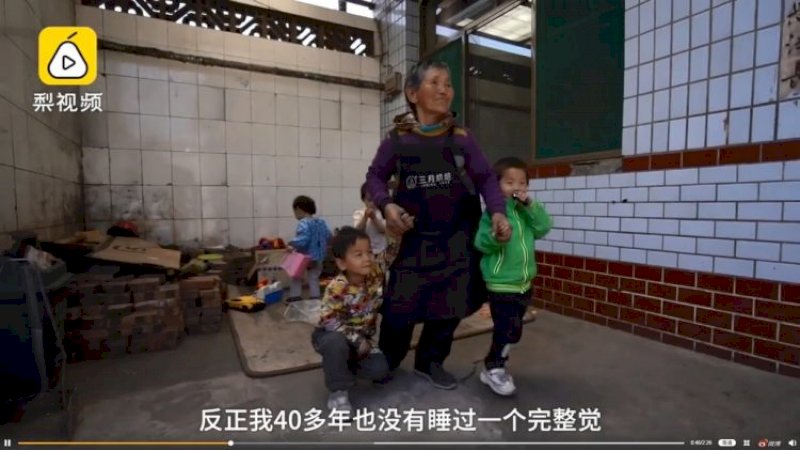 Kong Zhenlan dan anak asuhnya