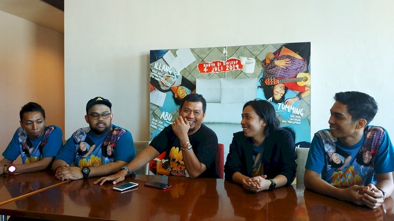 Tayang Perdana, Film Anak Muda Palsu Sukses Buat Penontonnya Tertawa