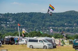 Di Desa Ini, 700 Pasangan Bebas Bertukar untuk Pesta Seks