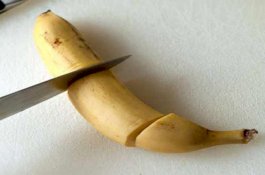 Dipaksa 'Main', Wanita Mabuk Ini Nekat Tebas Penis Suaminya