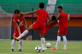 Kembali Tantang Madura United, PSM Coba Lupakan Tragedi Gol Bunuh Diri