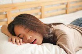 Lakukan 3 Hal Ini Agar Tidak Ngiler saat Tidur