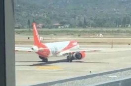 Diancam Bom, EasyJet Mendarat Darurat di Turki