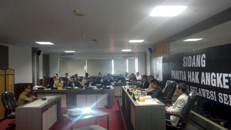 Sidang perdana panitia hak angket di Kantor DPRD Sulsel, Jalan Urip Sumoharjo, Makassar, Senin (8/7/2019).