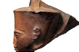 Mesir Minta Interpol untuk Membantunya Mengambil Patung Firaun