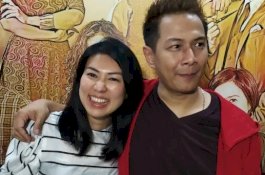 Delon Pamer Kekasih Baru, Namanya Aida Noplie Pengusaha Asal Semarang