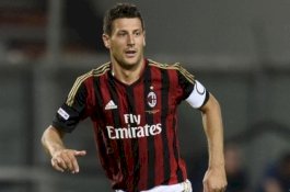 Pensiun di Villarreal, Pemain yang Sering Blunder Ini Kembali ke AC Milan