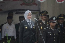 Basah Kuyup Saat Jadi Irup HUT Bhayangkara, Warganet Apresiasi Bupati Lutra