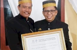 Sama-sama Suka Pakai 