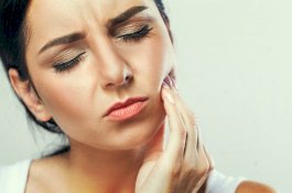 Enam Pengobatan Alami untuk Mengatasi Sakit Gigi