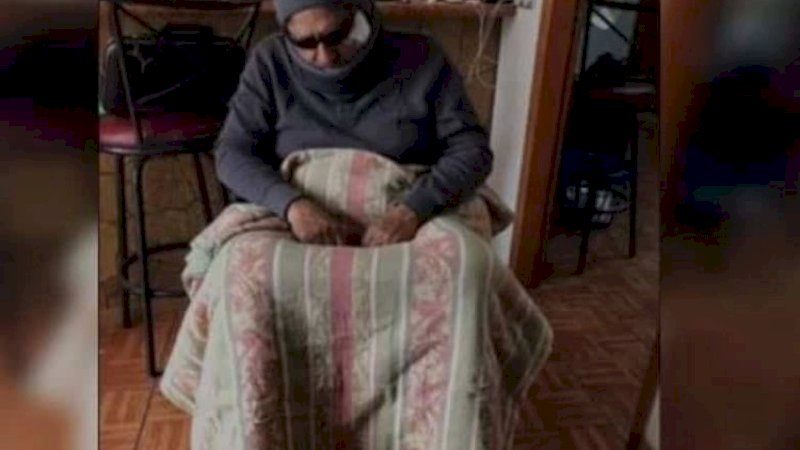 Carlos Tena, Walikota Cuauht&eacute;moc menyamar jadi orang cacat