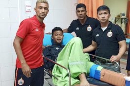 Kiper Persib Deden Natshir Patah Tulang, Bruno Matos Datang Minta Maaf ke RS