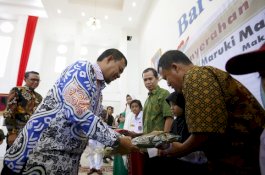 Maruki Makassar Foundation Serahkan 200 Beasiswa SD dan SMP, Iqbal: Manfaatkan dengan Baik!