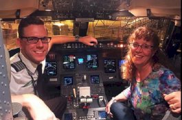 Ibu Ini Jadi Penumpang Satu-satunya Pesawat yang Dipiloti Putranya