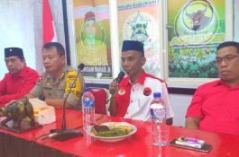 Silaturahmi ke Kantor DPC PDIP, Kapolrestabes Makassar di Terima Langsung oleh Bahar Machmud