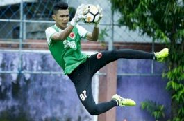 Jamu Bhayangkara FC, Pelatih PSM Parkir Rivky Mokodompit