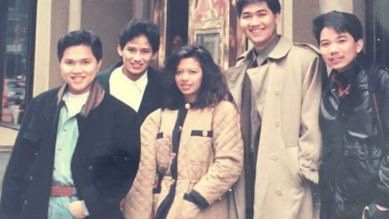 Salah satu bukti persahabatan Erick Thohir (kiri) dengan Sandiaga Uno (kedua kiri).