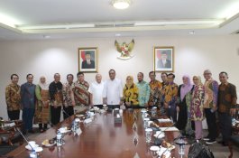 Wagub Sulsel Hadiri Rapat Paripurna Wali Amanah Unhas di Jakarta