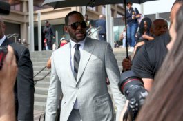 R Kelly Diduga Terlibat Skandal Seks